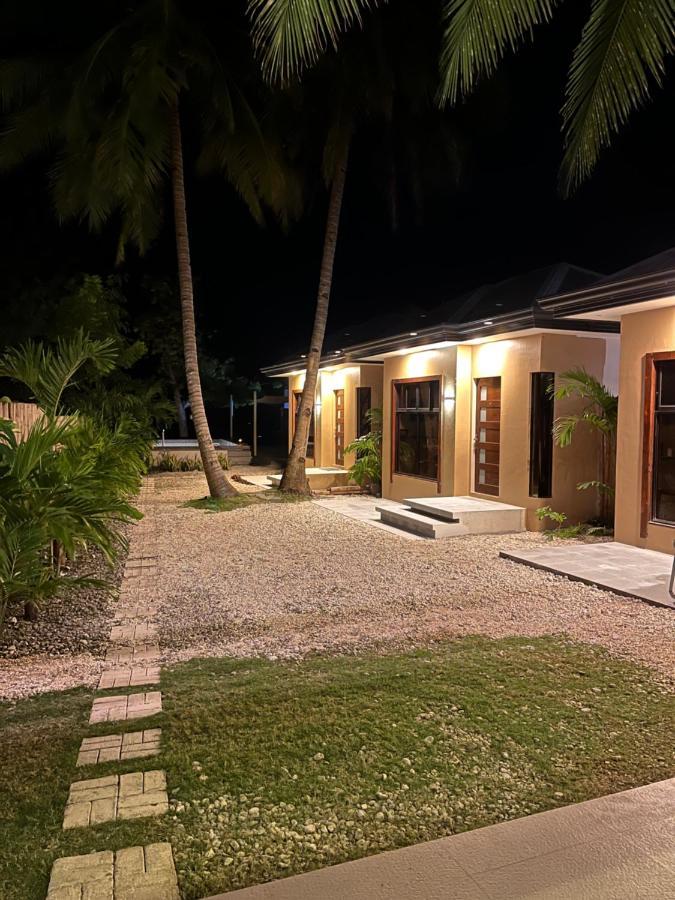 Southseas Beach Resort And Dive Center Santander Exterior foto