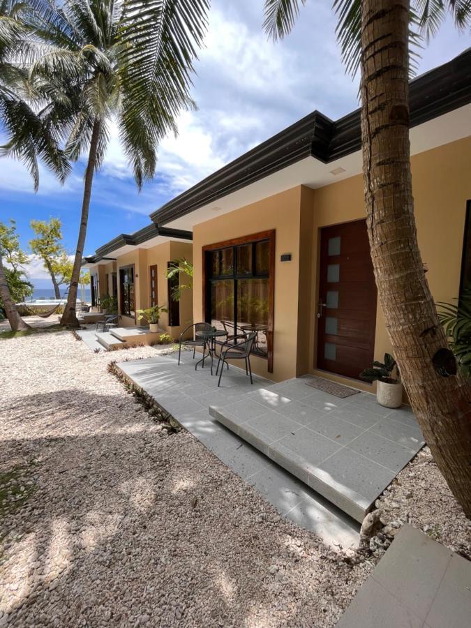 Southseas Beach Resort And Dive Center Santander Exterior foto