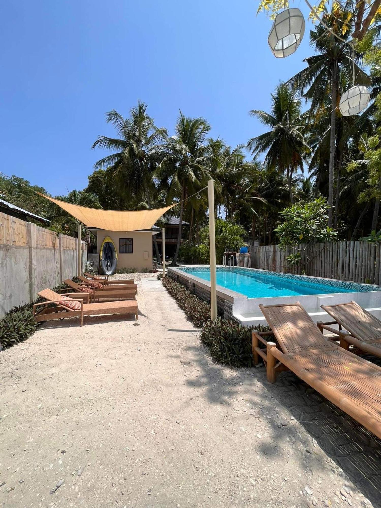 Southseas Beach Resort And Dive Center Santander Exterior foto
