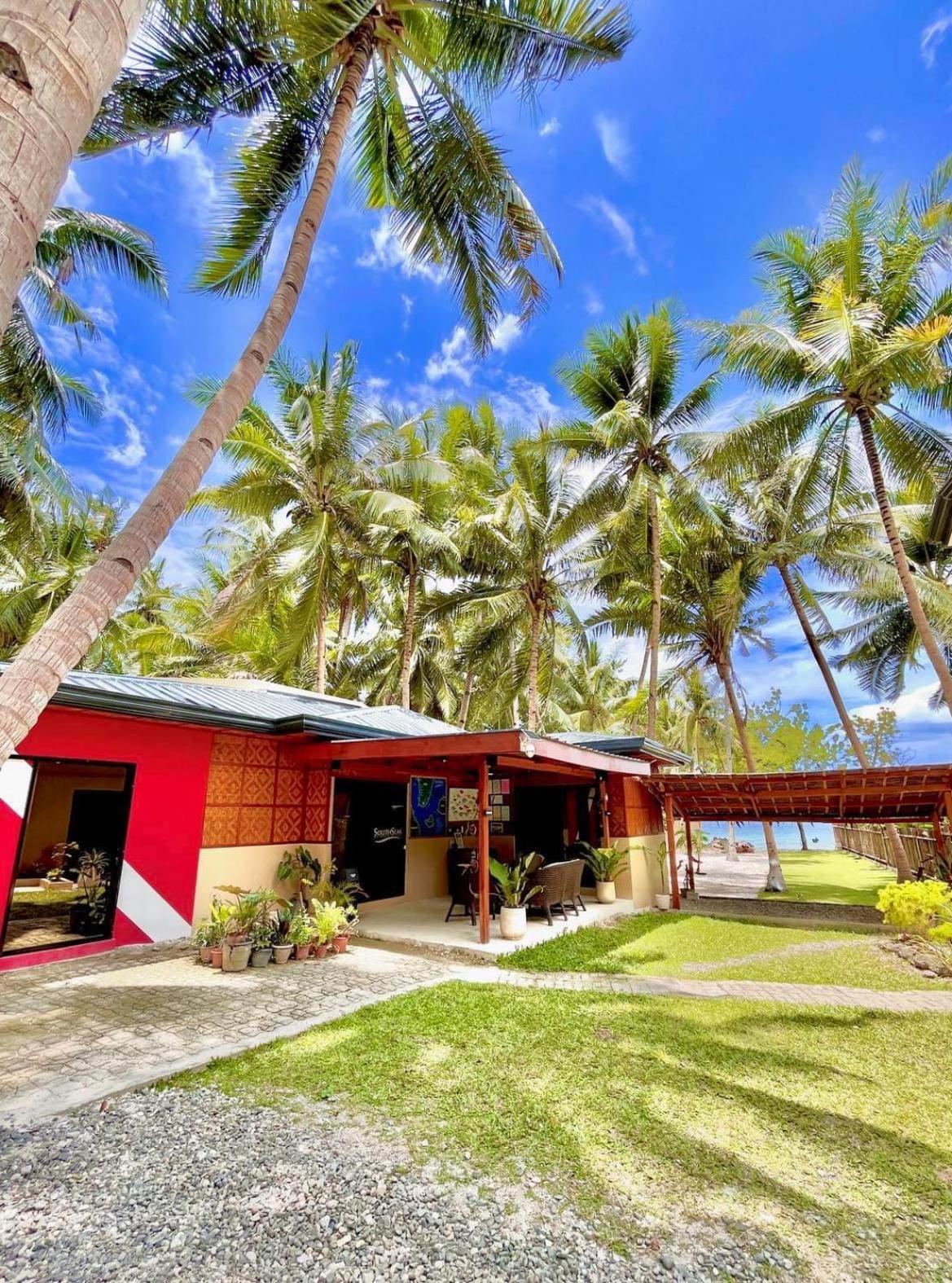 Southseas Beach Resort And Dive Center Santander Exterior foto